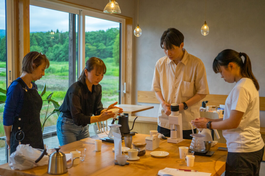 上越市の淡雪coffeeで開催しているドリップコーヒーセミナーの写真